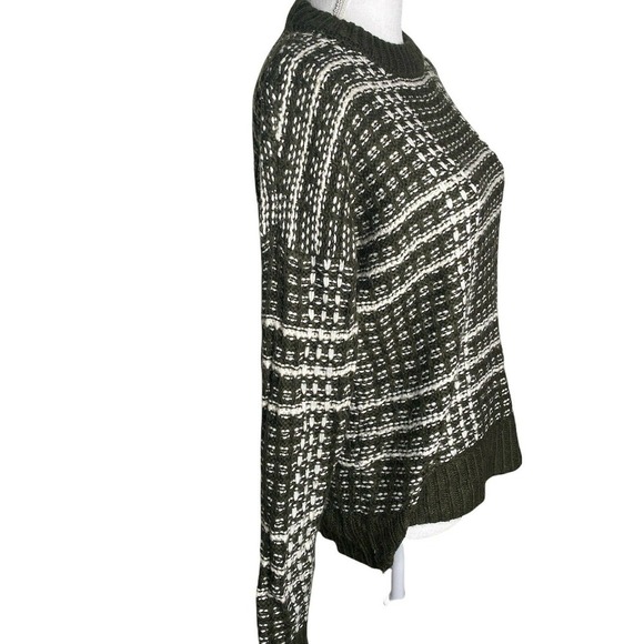Romeo & Juliet Couture Acrylic Pullover SZ Small Green White Holiday Christmas - Picture 2 of 5